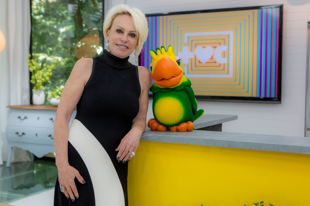 Apresentadora da Globo está com pneumonia e se afasta de programa