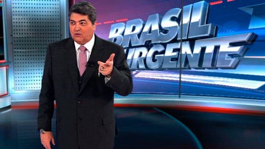 Apresentador se irrita ao vivo com agentes que multaram equipe da Band; assista