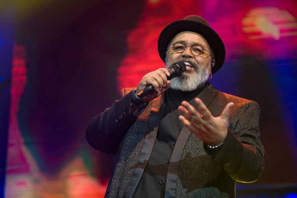 Após show no RN, Jorge Aragão é internado em UTI no Rio com Covid-19