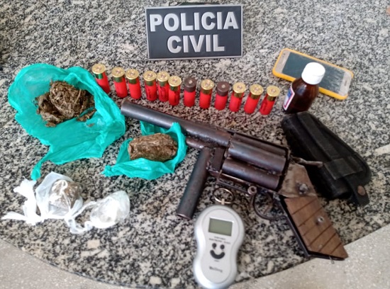Suspeita de tráfico de drogas é presa no Agreste Potiguar