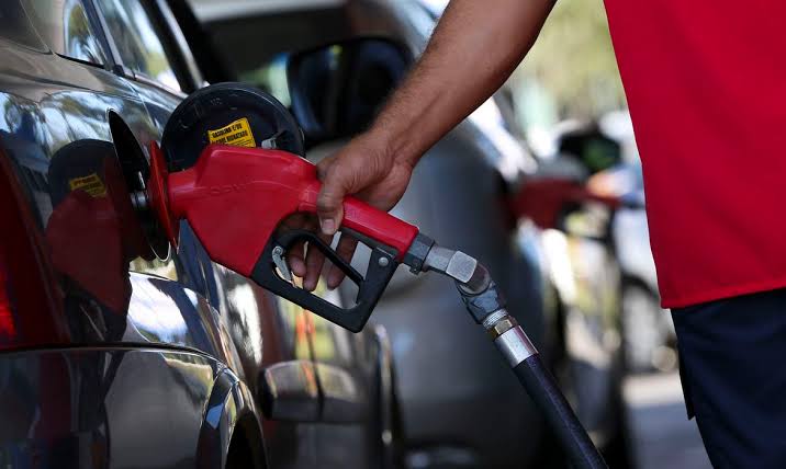 Petrobras aumenta preço da gasolina em 4% e diesel em 5%