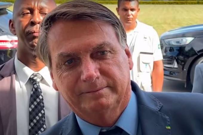 'Faltou à Ford dizer a verdade: eles querem subsídios', diz Bolsonaro