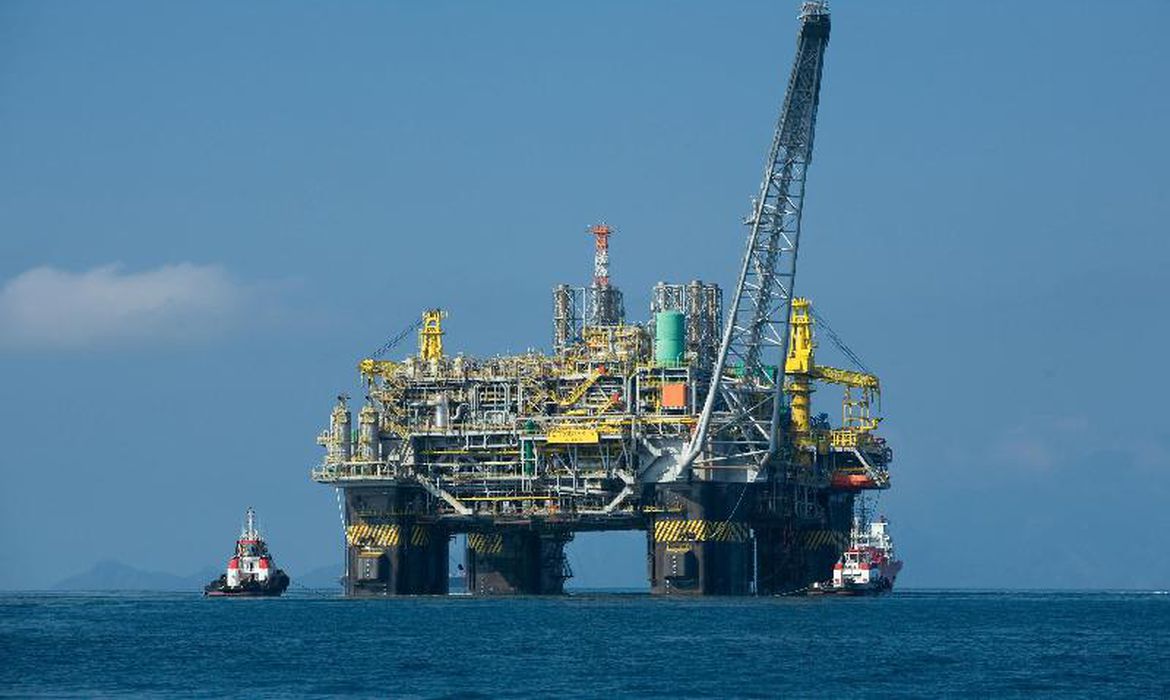 Produção de petróleo no Brasil cresceu 5,5% em 2020