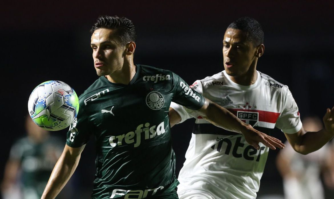 Clássico termina empatado e gigante brasileiro não tem mais chances de título