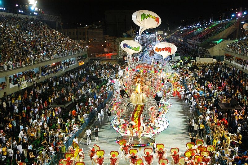 Site terá que pagar multa de meio milhão por transmissão irregular do Carnaval
