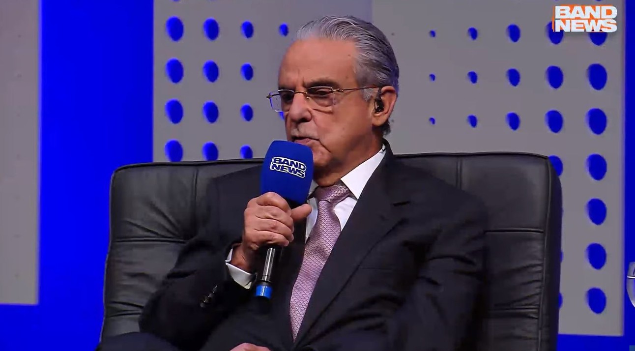 Precisamos reduzir insegurança jurídica e burocracia para país crescer, diz CNI