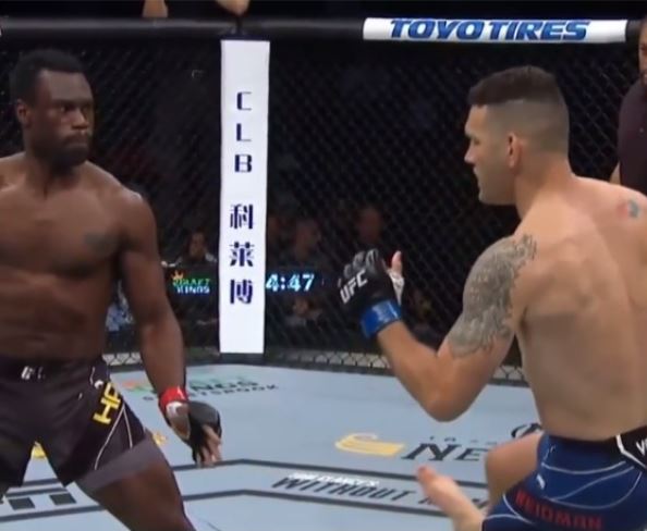 VÍDEO: Weidman quebra a perna de forma idêntica à de Anderson Silva