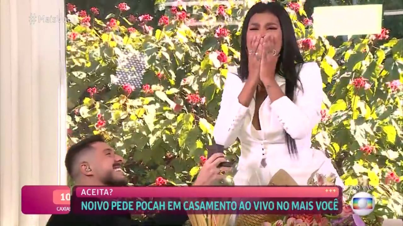 Eliminada do BBB21, Pocah é pedida em casamento ao vivo no Mais Você; assista