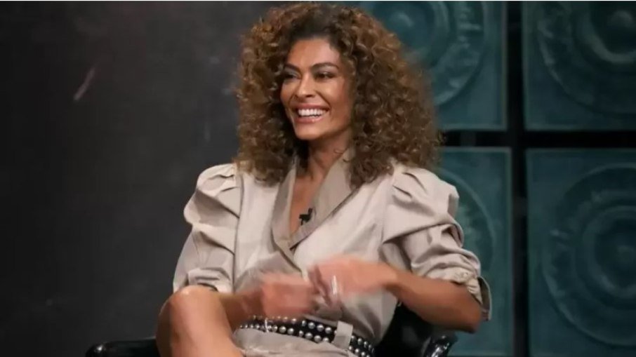 Atriz da Globo revela perrengue com tapa-sexo em cena quente