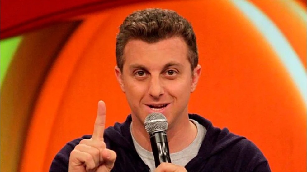 Apresentador da Globo negocia contrato para substituir Faustão no Domingão