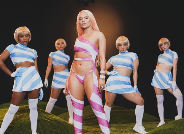Cantora diz que seu clipe foi boicotado pelo YouTube por "conteúdo explícito"