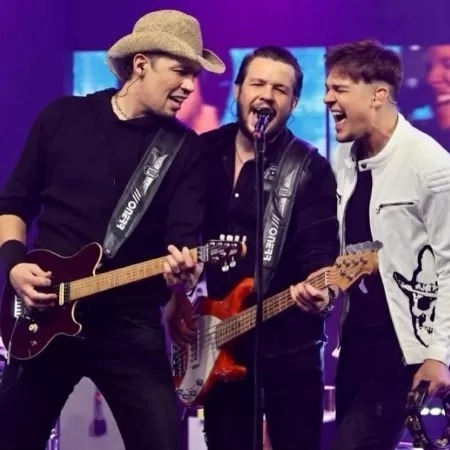 Famoso trio de cantores herda dívida de R$ 1,4 milhão do pai
