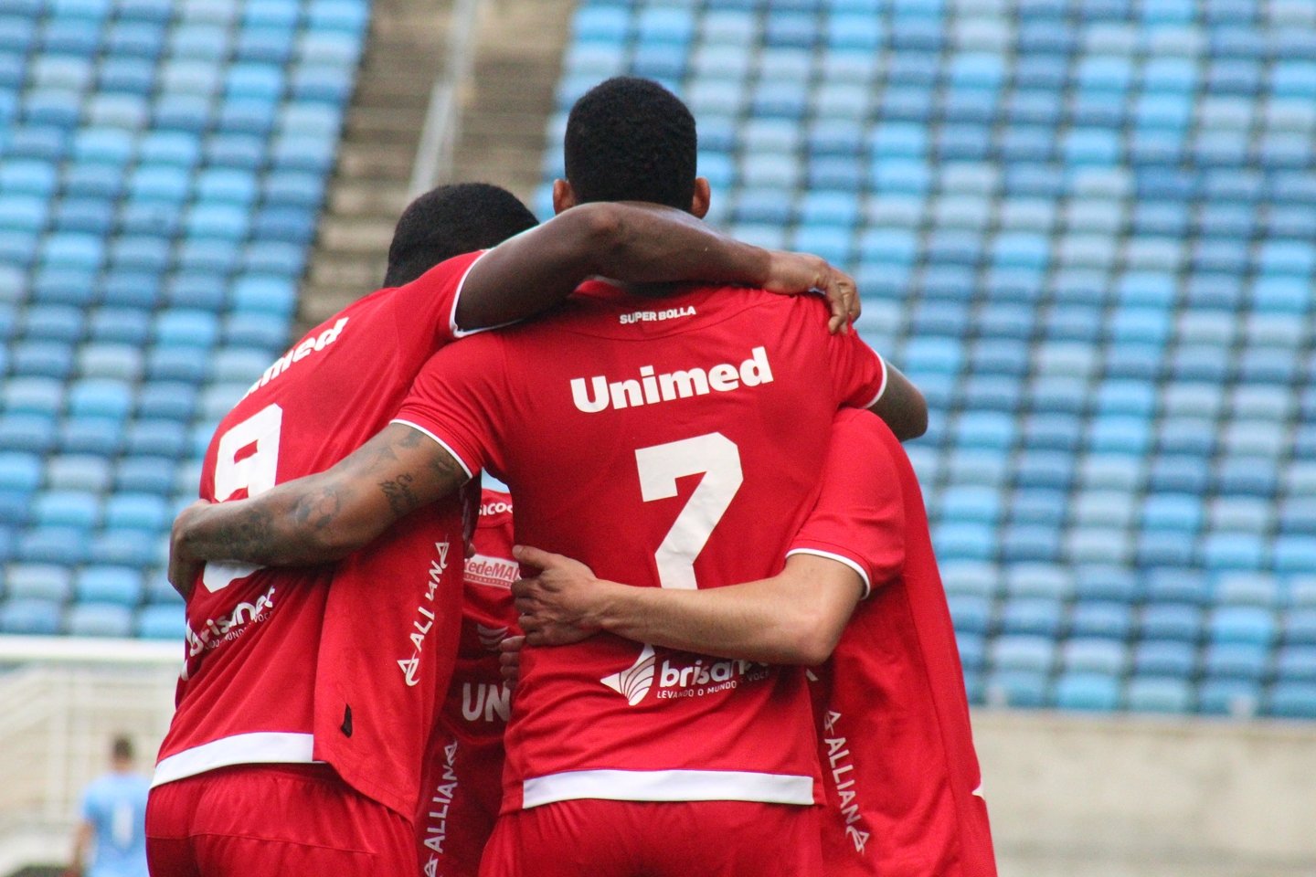 VÍDEO: América estreia com vitória na Série D; veja melhores momentos
