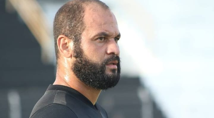 Goleiro de time brasileiro está internado com 50% dos pulmões comprometidos