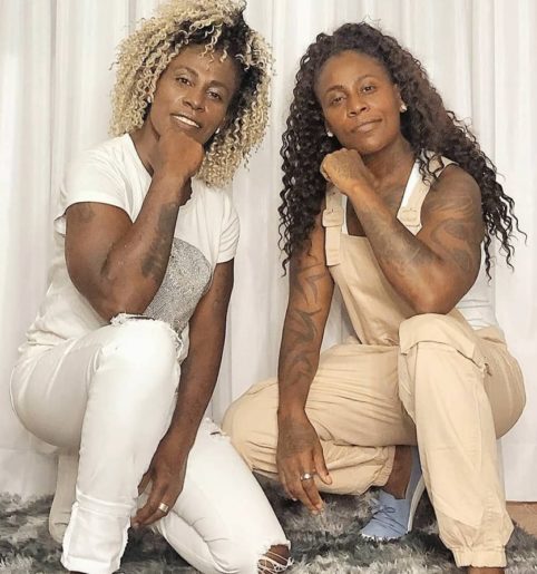 Dupla famosa dos anos 90 passa dificuldades e pede ajuda aos fãs