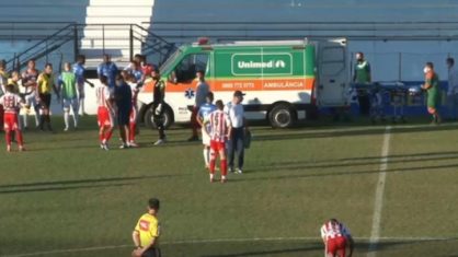 VÍDEO: Jogador convulsiona em campo durante jogo do Campeonato Brasileiro