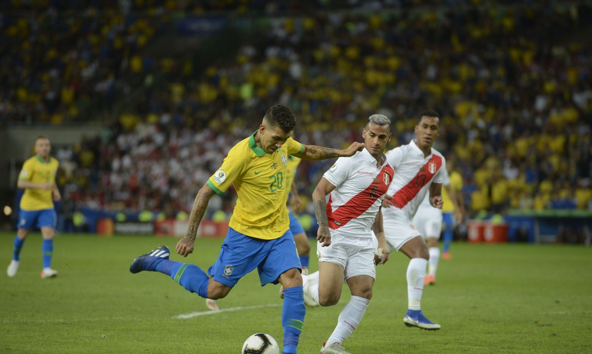 Copa América: Brasil enfrenta seleção peruana hoje no Nilton Santos