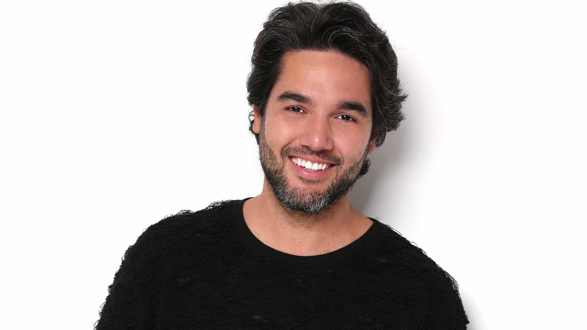 Ator brasileiro perde tudo após casa pegar fogo