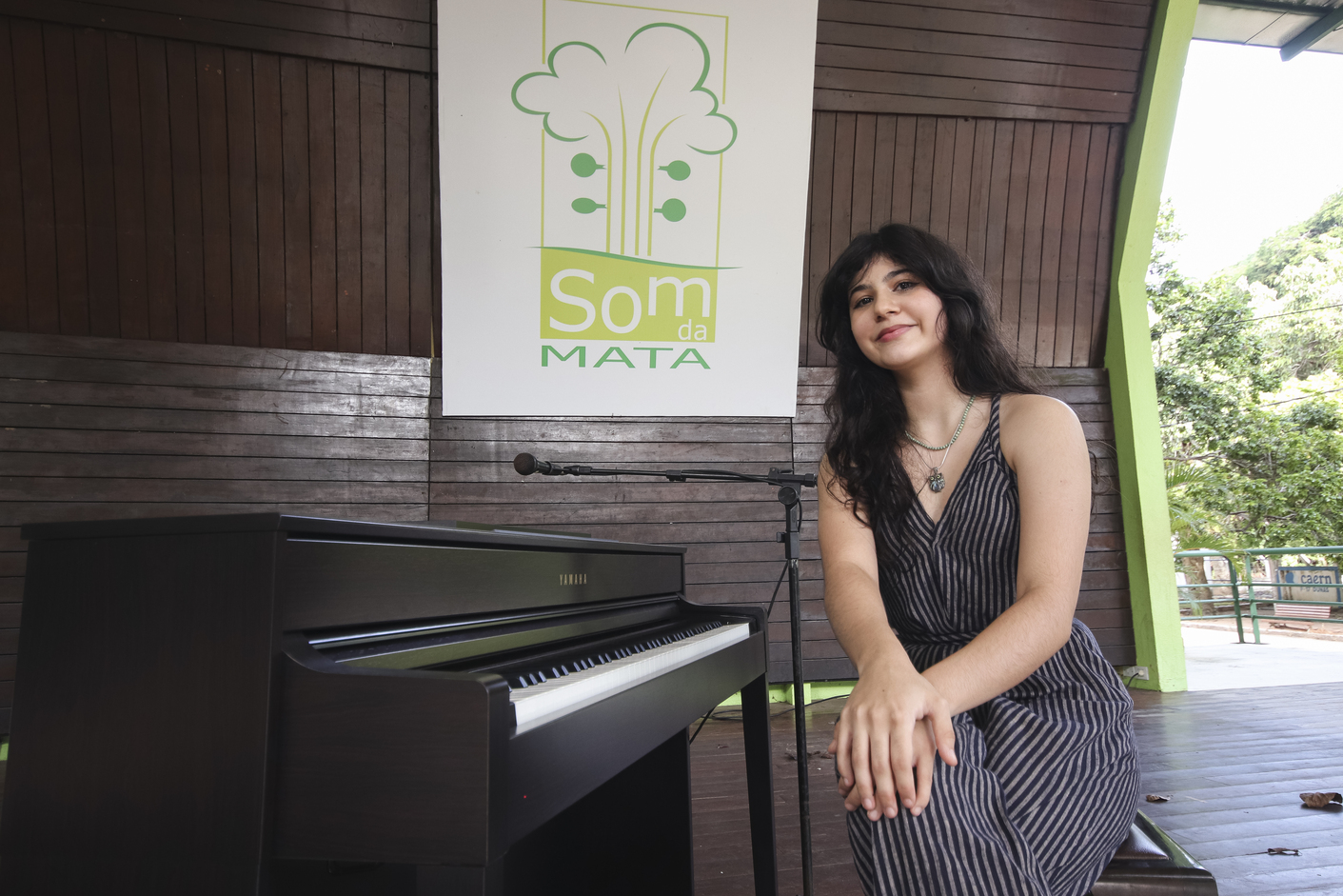 Pianista Isadora Rezende é a atração do Som da Mata online deste domingo