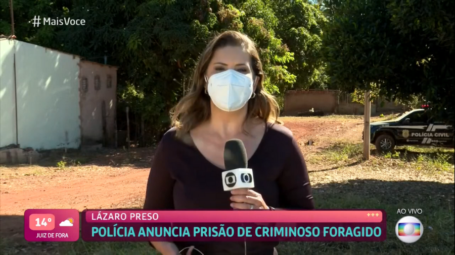 Transmissão da Record ‘flagra’ dancinha de repórter da Globo ao comemorar prisão de Lázaro; assista