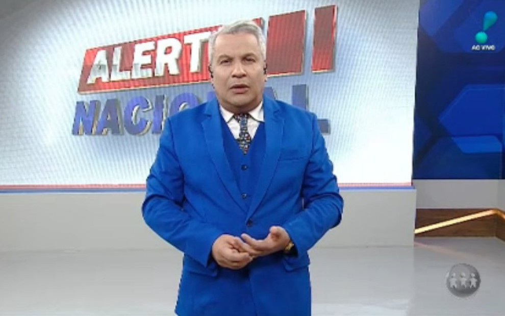 RedeTV! 'esconde' Sikêra Jr por medo de perder dinheiro com homofobia