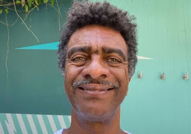 Ex-Casseta sobre teste do sofá na Globo: ‘Quem não cedesse, não ia pra frente’