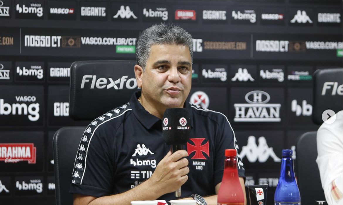 Time campeão brasileiro demite técnico após empate em casa