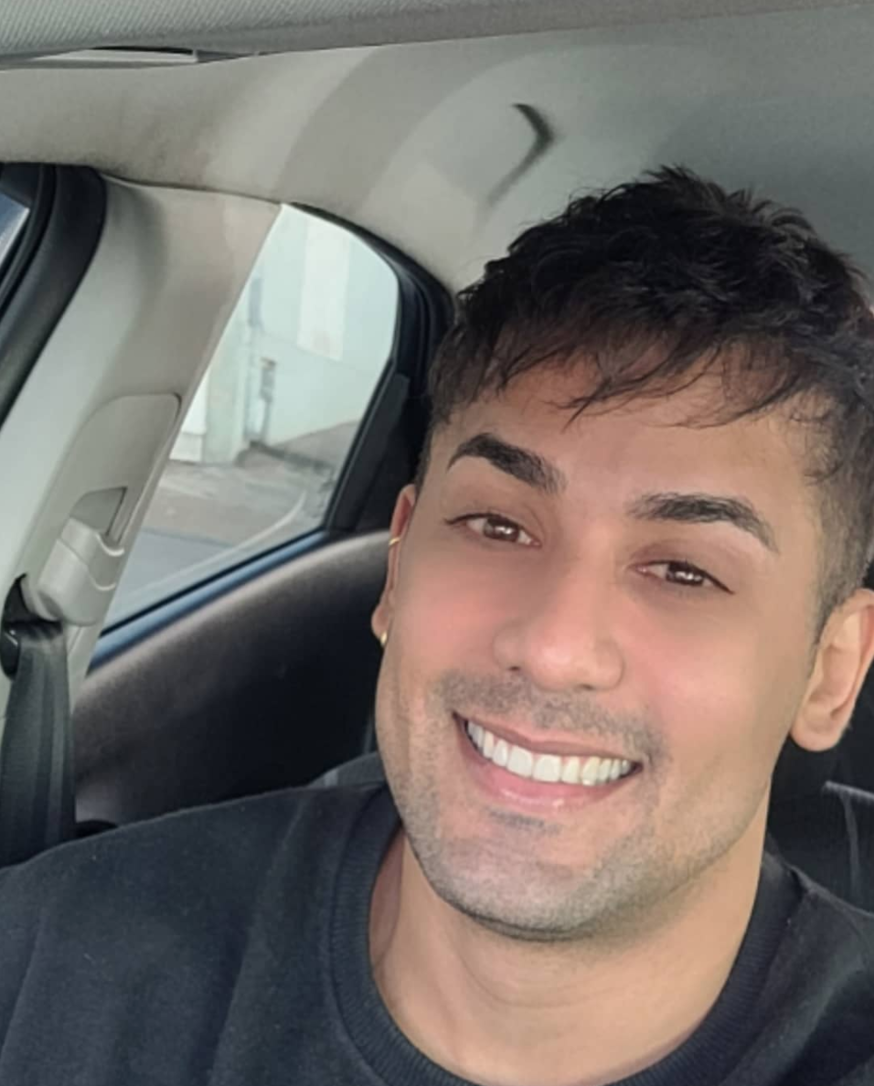 Cantor sertanejo comenta resultado de aumento peniano: “Surreal”