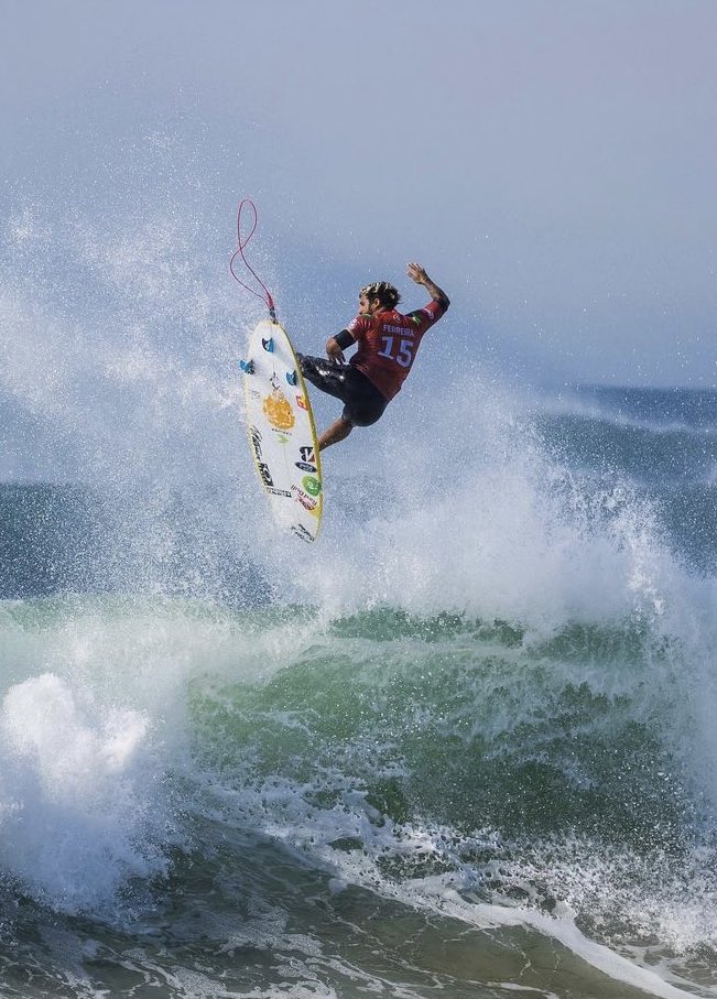 Potiguar Ítalo Ferreira vence e está nas quartas do surfe