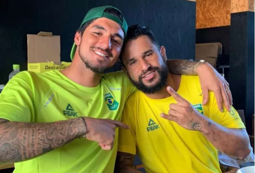 Após ficar de fora do pódio, Medina parabeniza campeão olímpico Italo Ferreira: 'Merece demais'