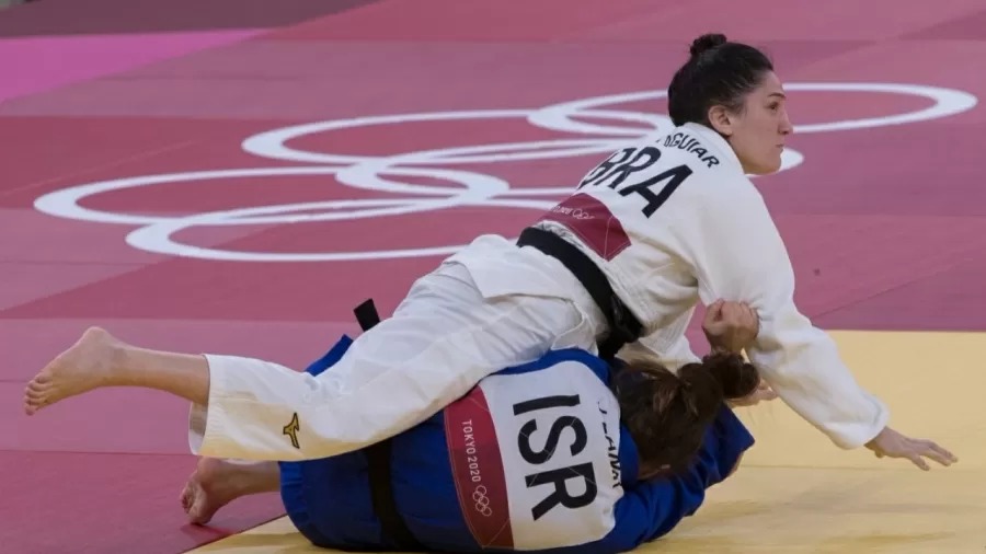 Mayra Aguiar conquista o bronze para o Brasil no judô das Olimpíadas