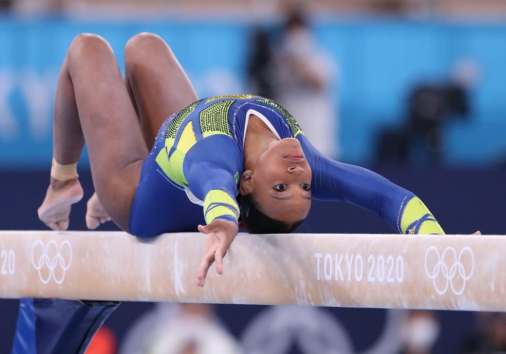 Rebeca Andrade conquista inédita prata para o Brasil na ginástica das Olimpíadas