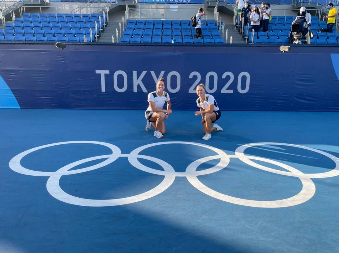 Pigossi e Stefani conquistam bronze inédito no tênis com virada histórica