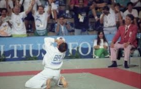 A descrença e a homenagem do azarão