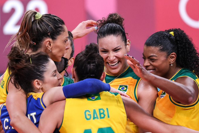 Vôlei: Brasil vence Quênia e pega o Comitê Russo nas quartas em Tóquio