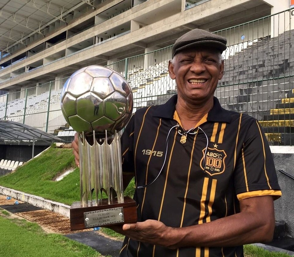 Ídolo do ABC é internado em UPA após sofrer pré-infarto
