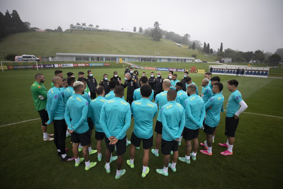 Tite convoca Seleção para jogos contra Chile, Argentina e Peru; confira a lista