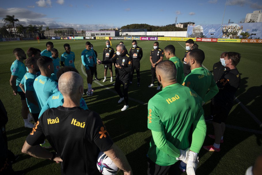 Clube manda e dois convocados abandonam seleção brasileira na véspera de jogo