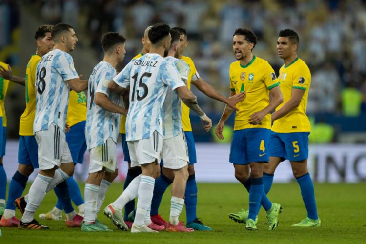Fifa deve definir próximos passos de jogo suspenso entre Brasil e Argentina