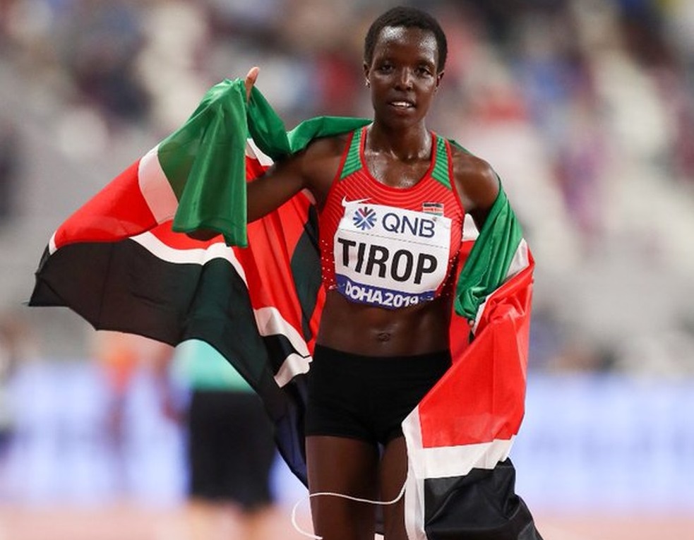 Recordista mundial de atletismo é encontrada morta a facadas