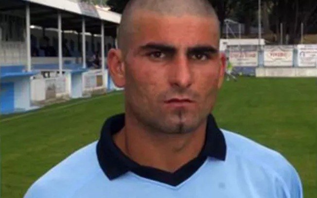 Ex-jogador espanhol é encontrado morto após ser eletrocutado em banheira