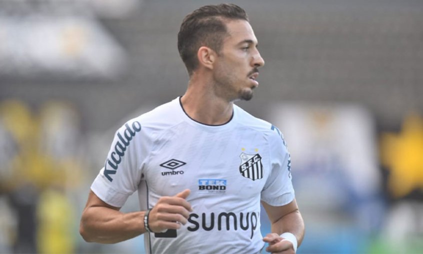 Esposa de jogador de time da Série A relata ameaças de morte ao atleta nas redes sociais