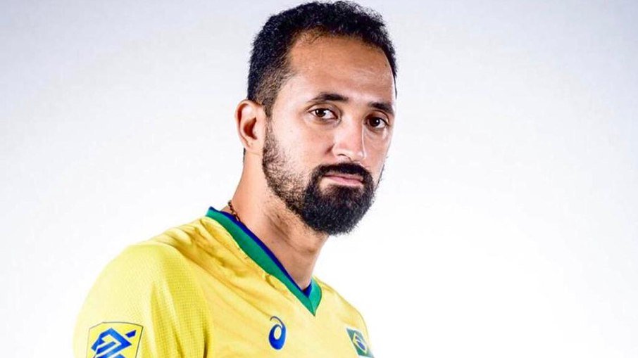 Maurício Souza passa de um milhão de seguidores após criticar o superman bissexual