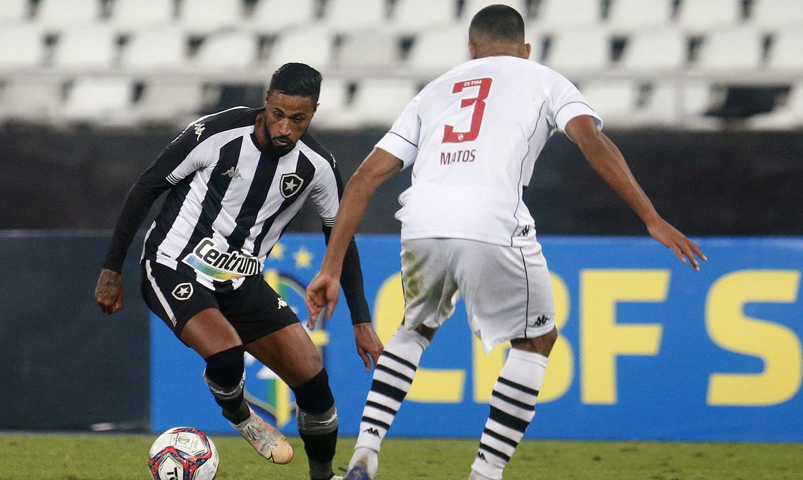 Palmeiras, Galo, Vasco x Botafogo e mais; confira os jogos de hoje e onde assistir