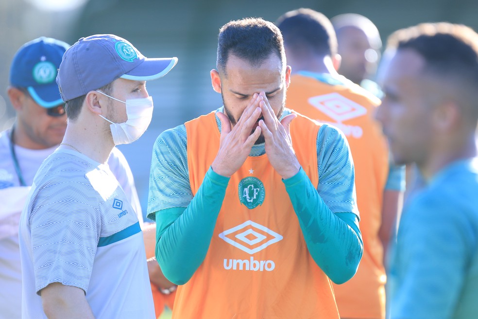 Chapecoense bate recorde do América-RN e faz pior campanha da história do pontos corridos