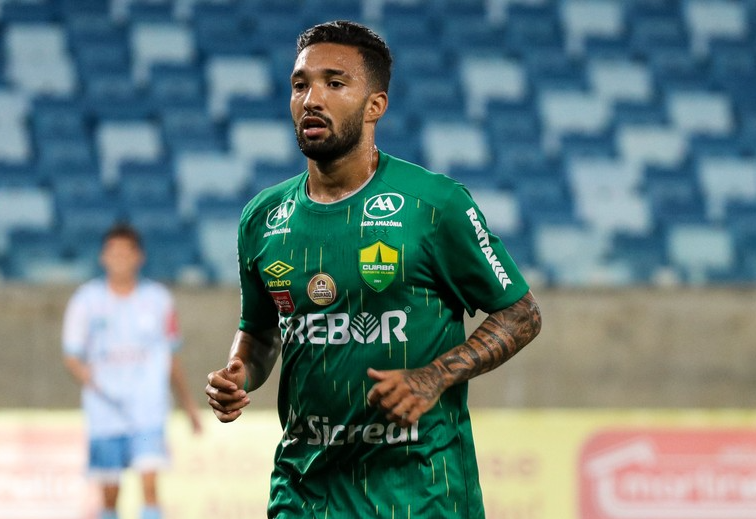 Time da Série A rescinde contrato com jogador acusado de agredir mulher