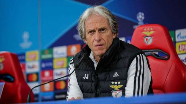 Benfica espera que Jesus peça demissão, diz jornal português