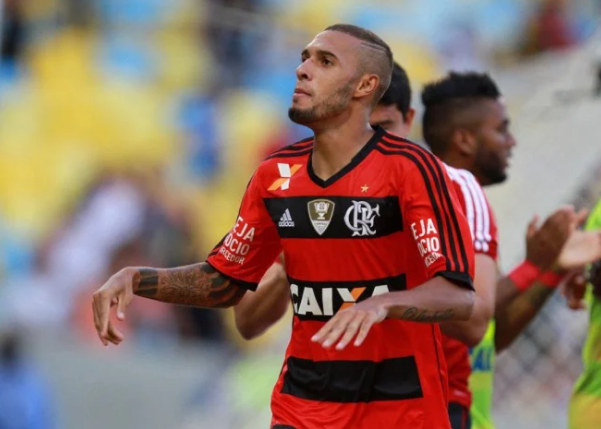 Ex-jogador do Flamengo coloca clube na Justiça por causa inusitada