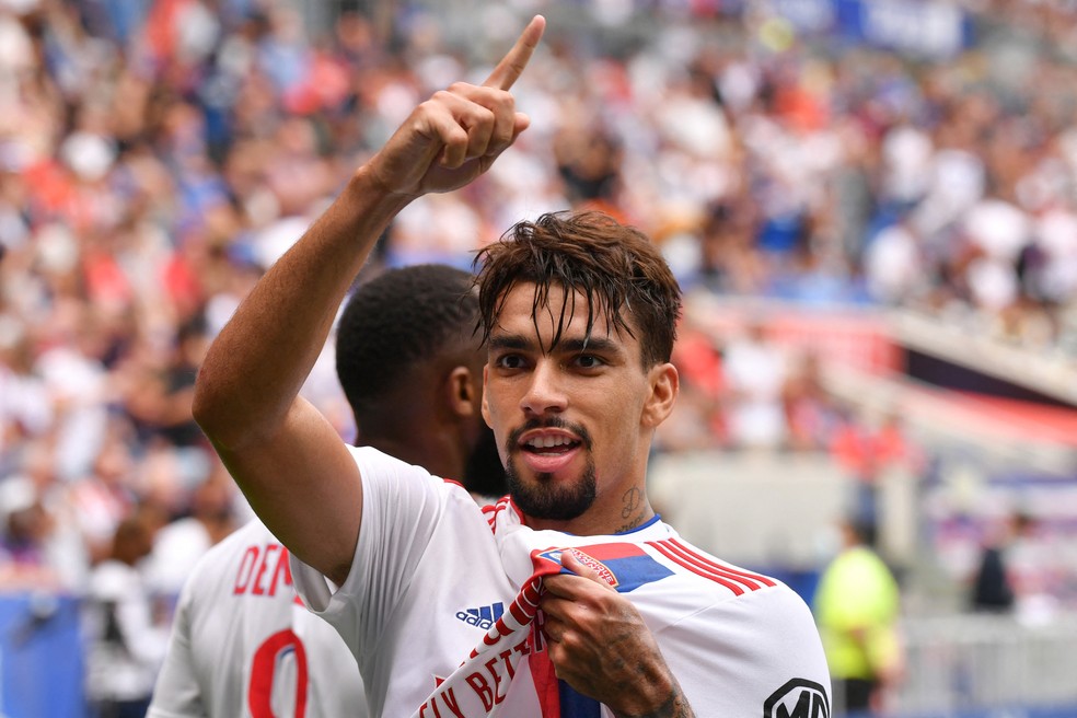 Ex-Flamengo é prioridade para o PSG no próximo verão europeu, afirma jornal