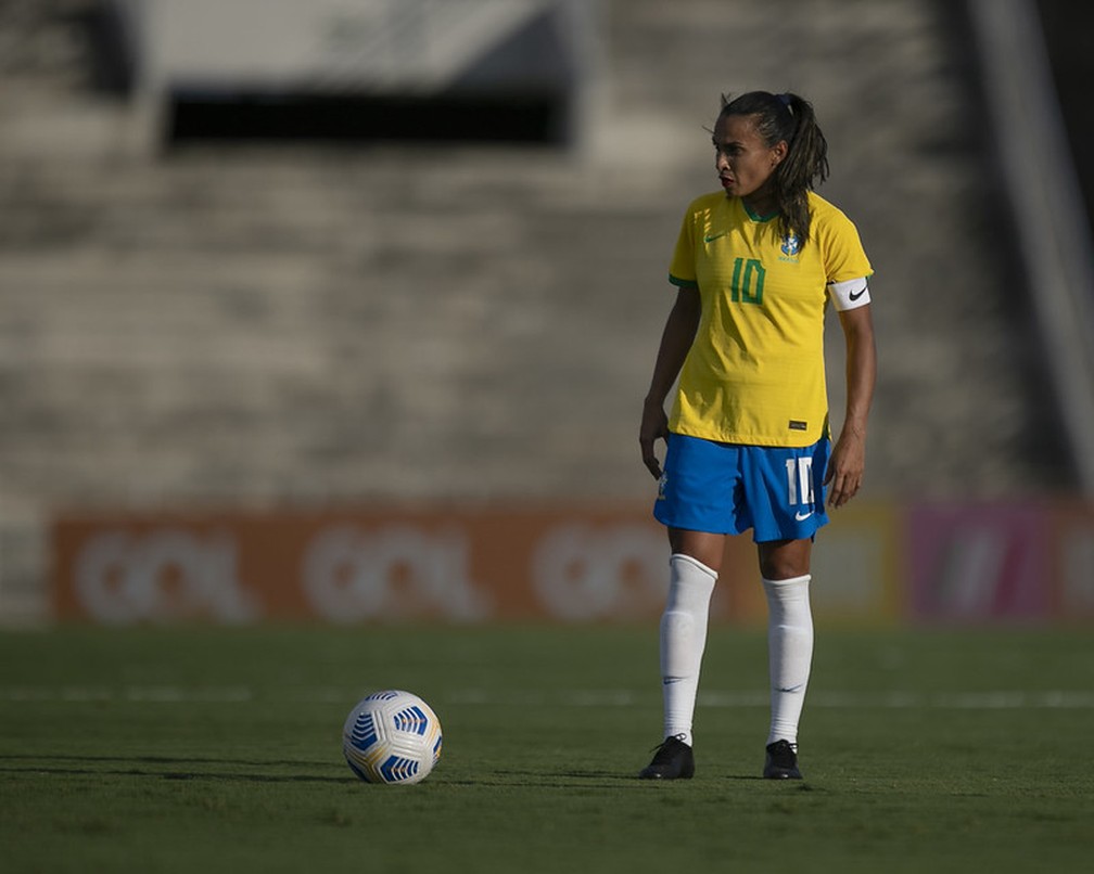 The Best: Brasileira entra em seleção ideal da FIFPro; veja times masculino e feminino